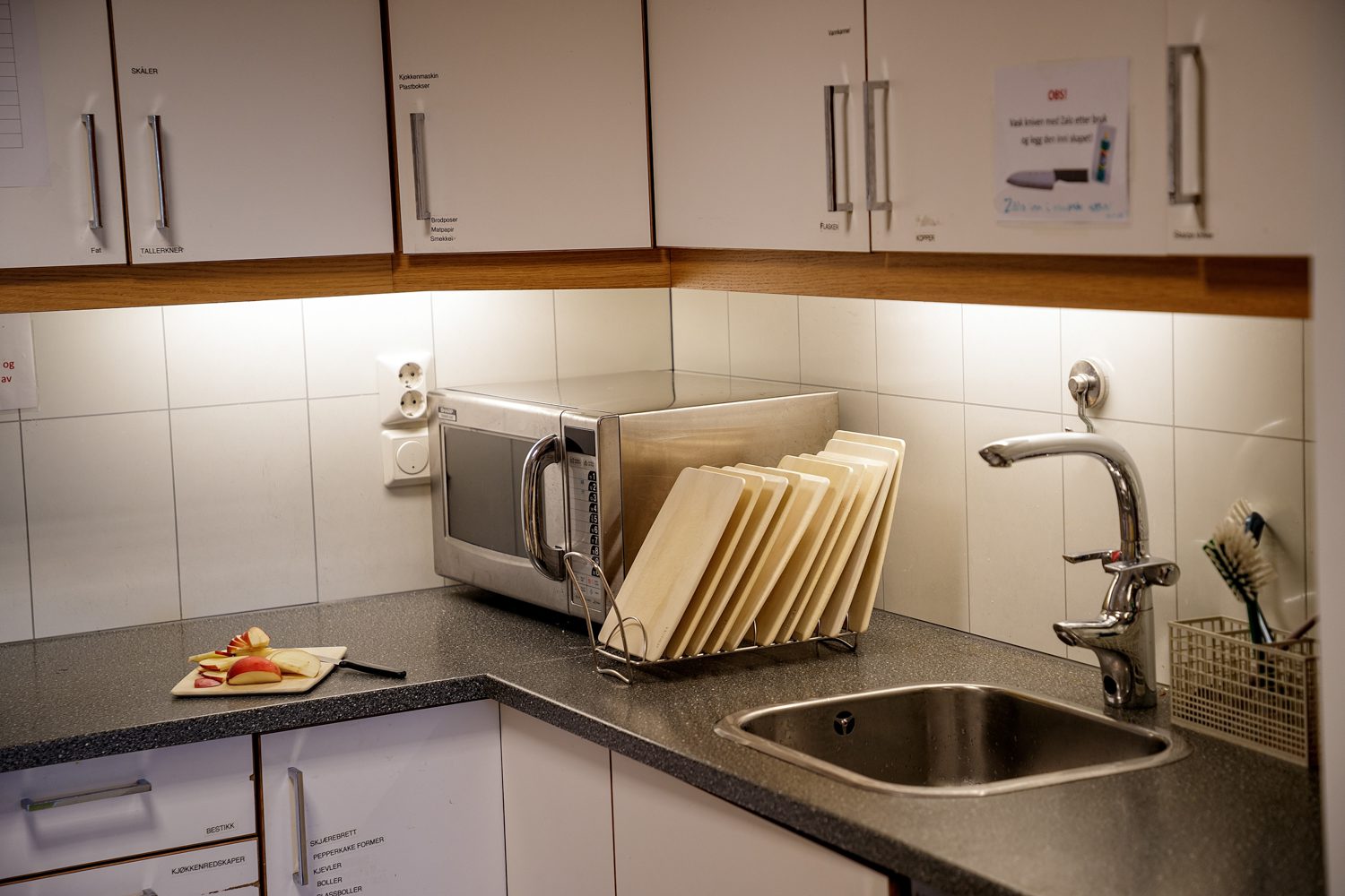 Trefjøler erstatter plast i barnehage fra Jærfjøla.