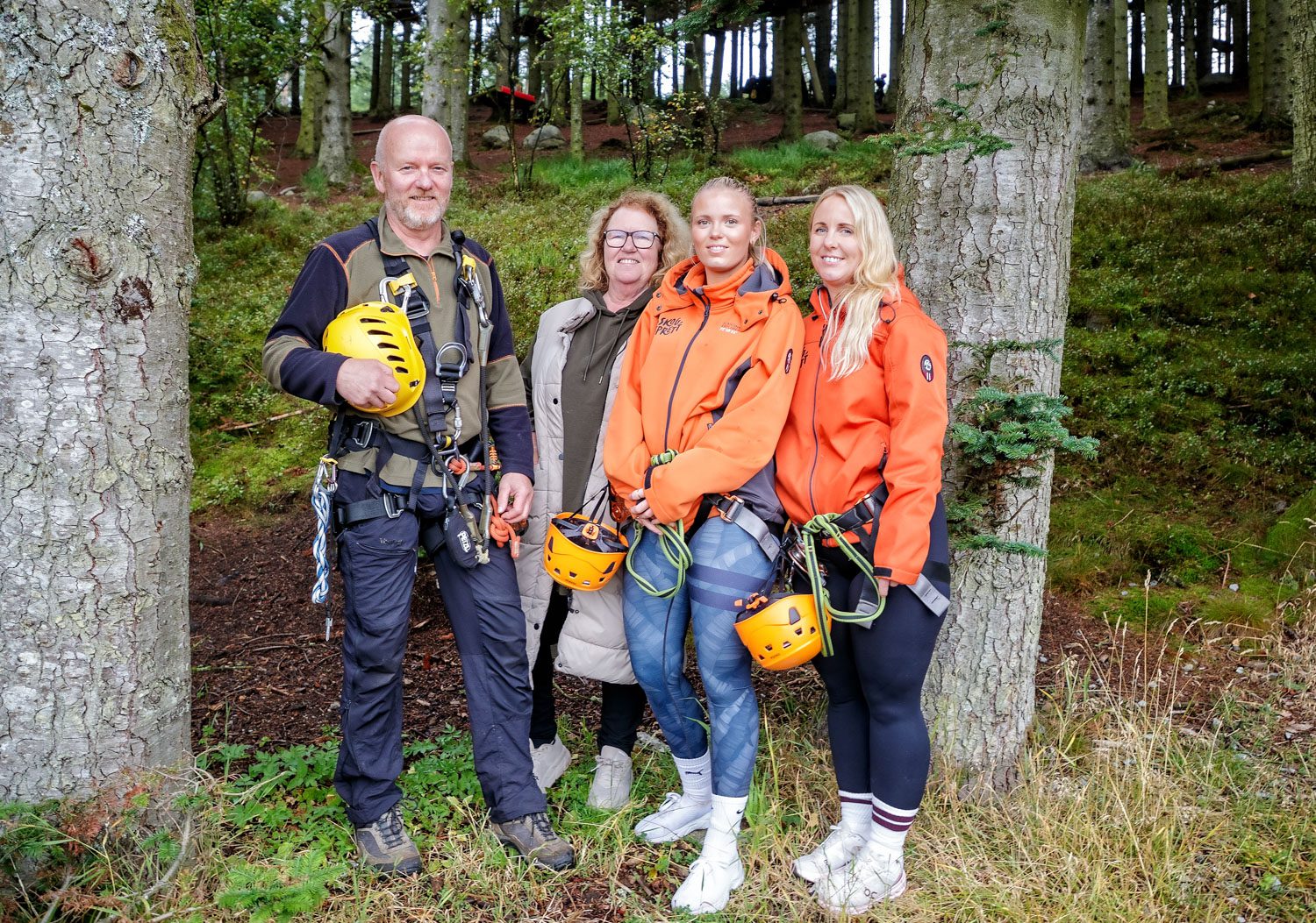 Steinar Bødtker, Siv Helene Hansen,
Julia Rebeka Hov og Linda Grace Davis er familien som driver SkogSprett i Sandnes